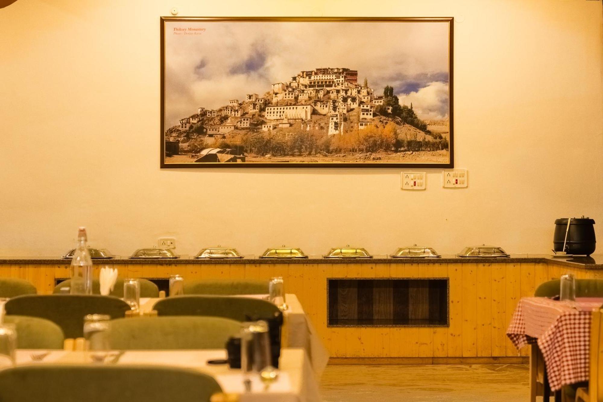 Hotel Gawaling International Leh Exterior foto